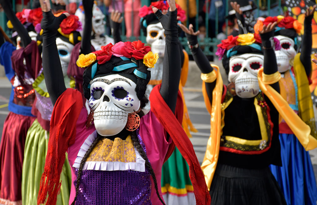 10 Mejores Lugares para Vivir el Día de Muertos en México