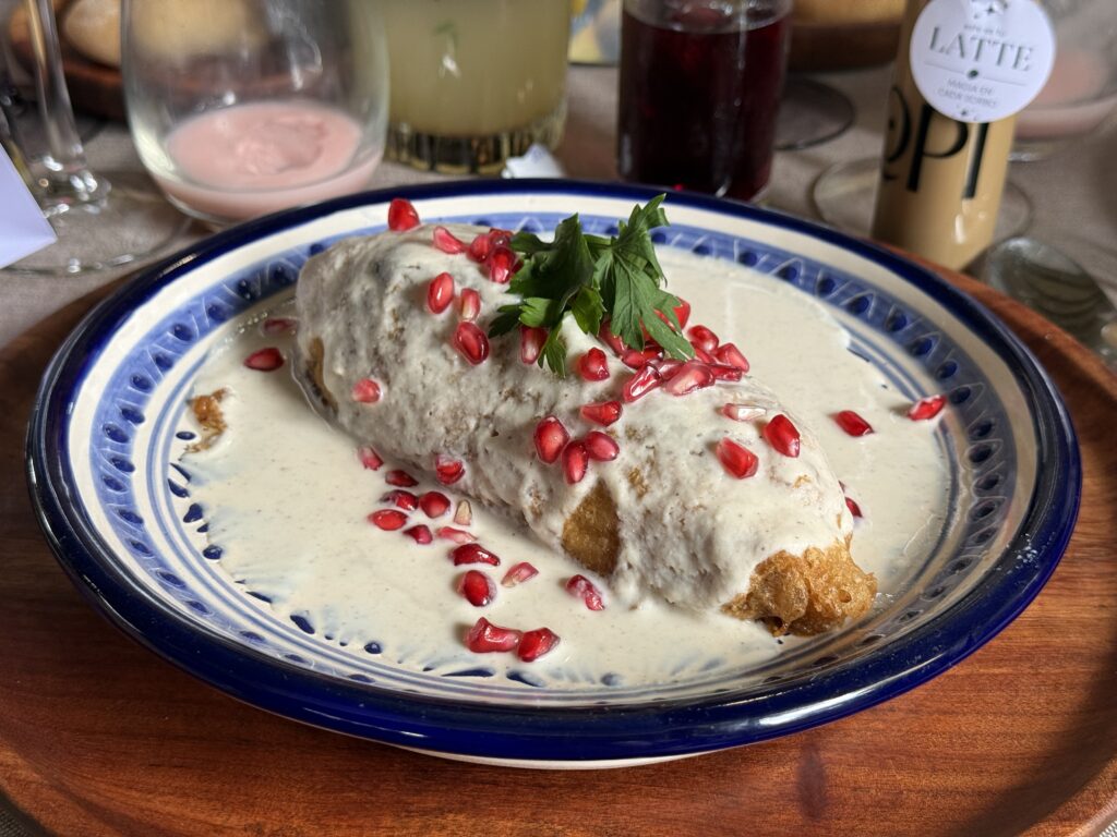 Chile en nogada de puebla